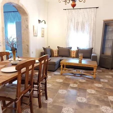 Iliaxtida Apartment