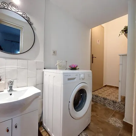 Iliaxtida * אייה פרסקבי